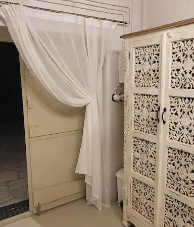 Greelax Beachfront House Apartment *