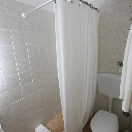 Apartment Greelax Beachfront House