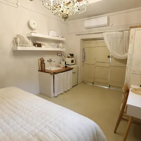 Greelax Beachfront House Apartment